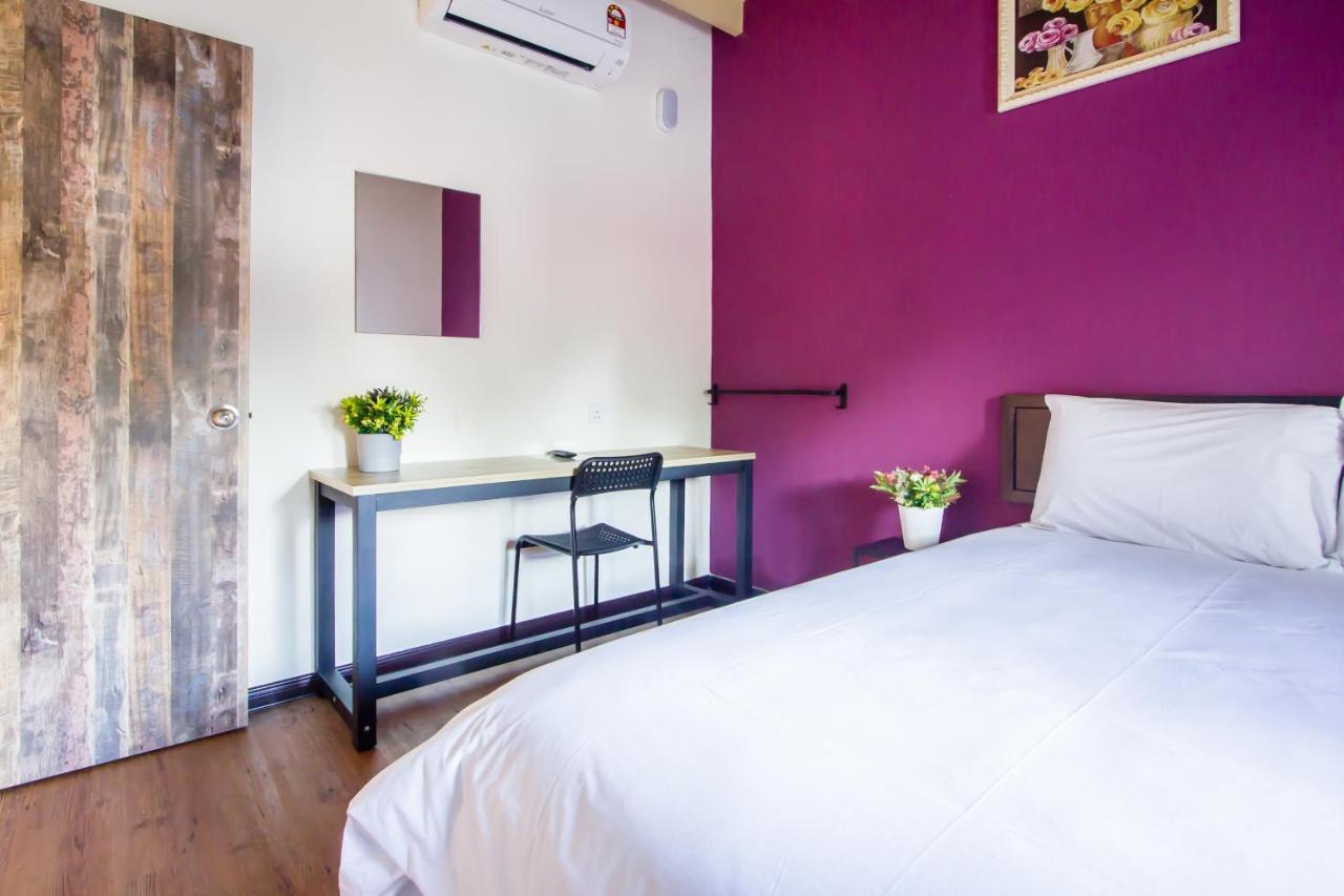 Explore 5Br Gardenhouse Retreats Butterworth Exterior photo