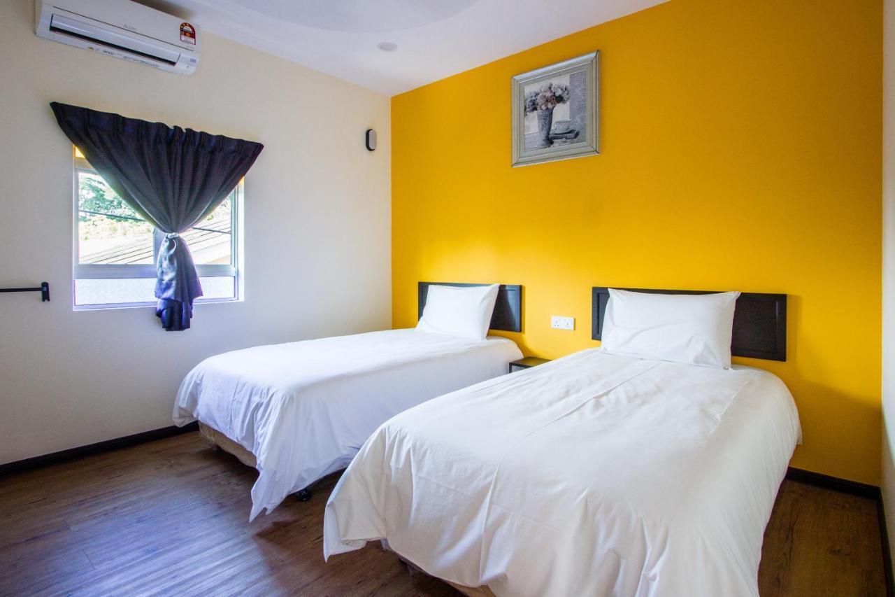 Explore 5Br Gardenhouse Retreats Butterworth Exterior photo