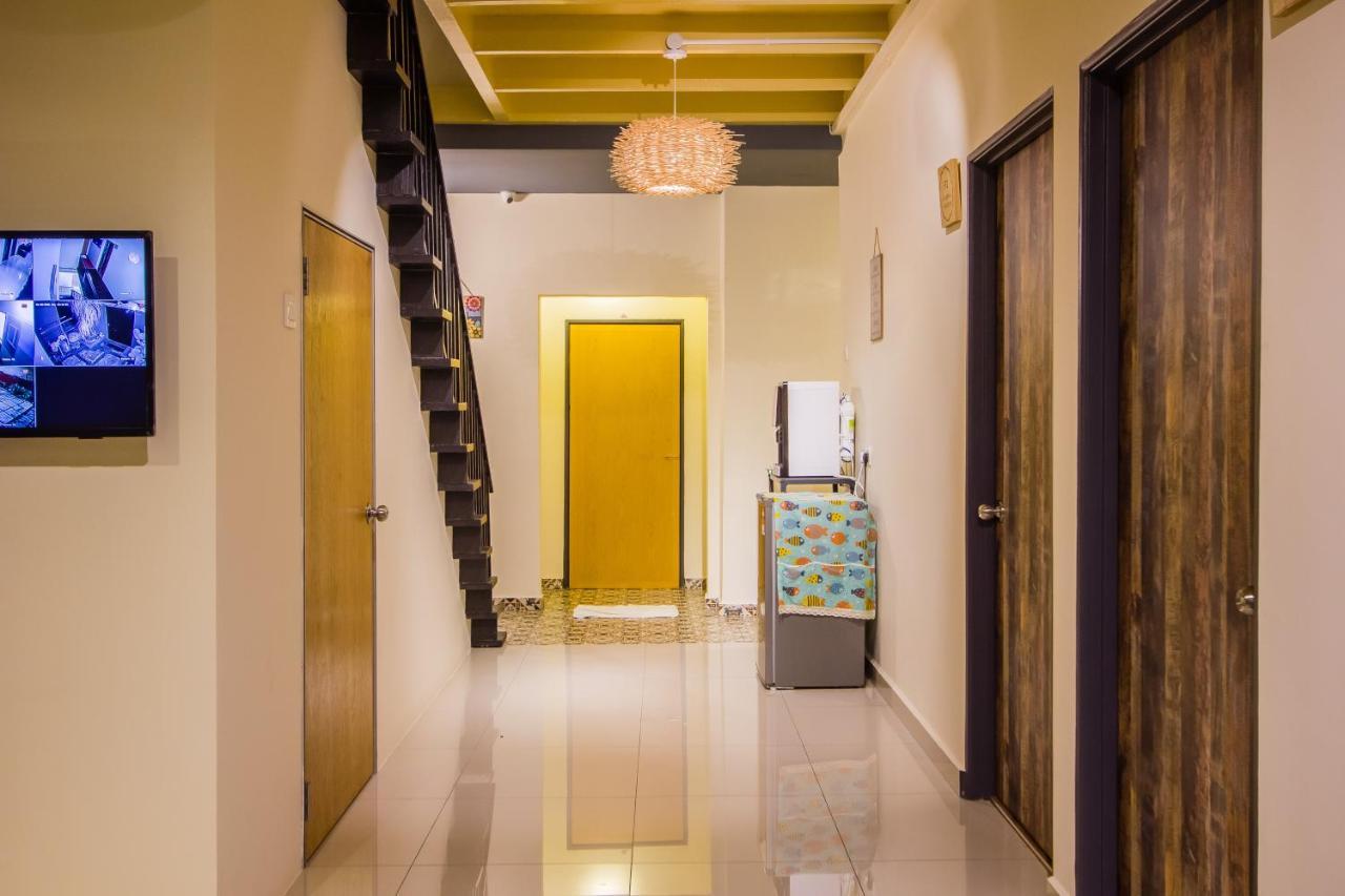Explore 5Br Gardenhouse Retreats Butterworth Exterior photo