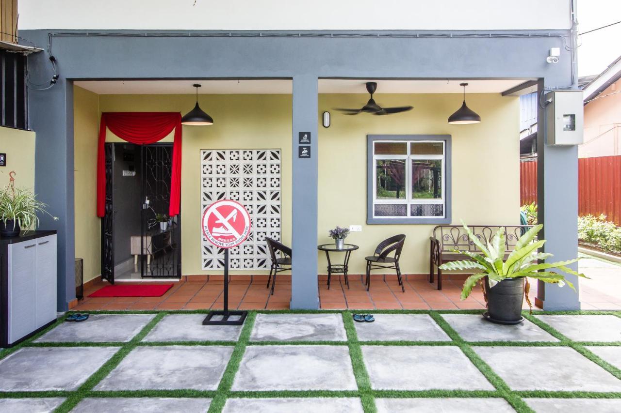 Explore 5Br Gardenhouse Retreats Butterworth Exterior photo